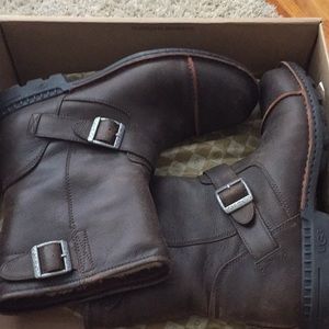 SOLD.$$ UGGS Men’s 13